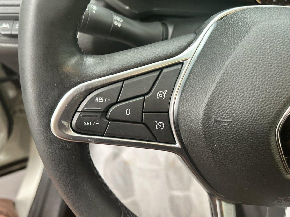 Renault Captur TCe 100 CV Zen (12)