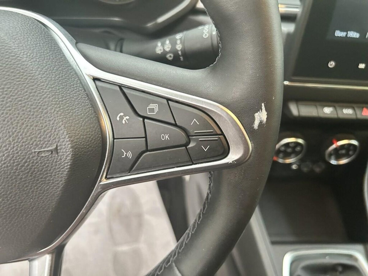 Renault Captur TCe 100 CV Zen (13)