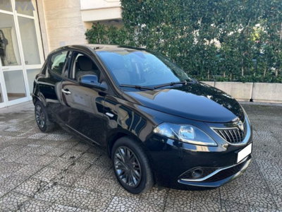 Lancia Ypsilon 1.0 FireFly 5 porte S&S Hybrid Ecochic A. Ferretti (4)