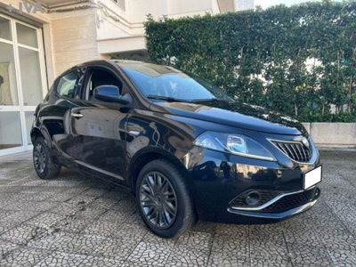 Lancia Ypsilon 1.0 FireFly 5 porte S&S Hybrid Ecochic A. Ferretti (5)