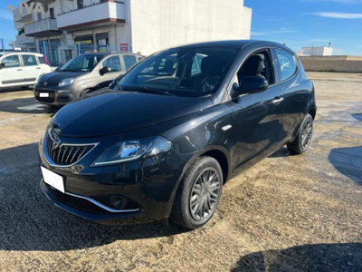 Lancia Ypsilon 1.0 FireFly 5 porte S&S Hybrid Ecochic A. Ferretti (7)