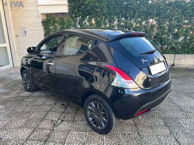 Lancia Ypsilon 1.0 FireFly 5 porte S&S Hybrid Ecochic A. Ferretti (9)