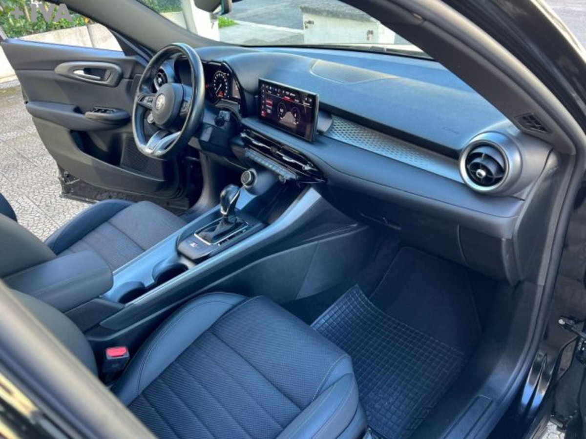 Alfa Romeo Tonale 1.6 Sprint 130cv tct6 (14)