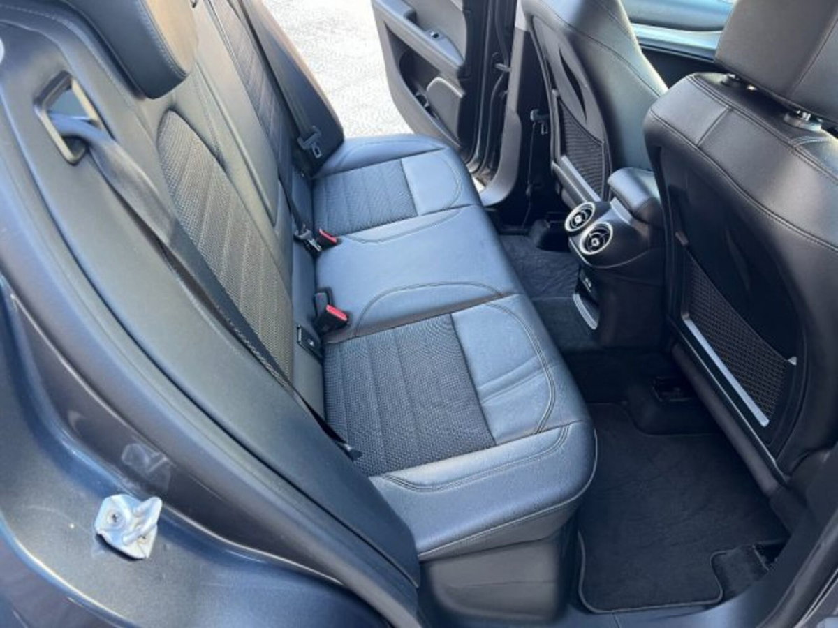 Alfa Romeo Stelvio Stelvio 2.2 Turbodiesel 210 CV AT8 Q4 Super (14)