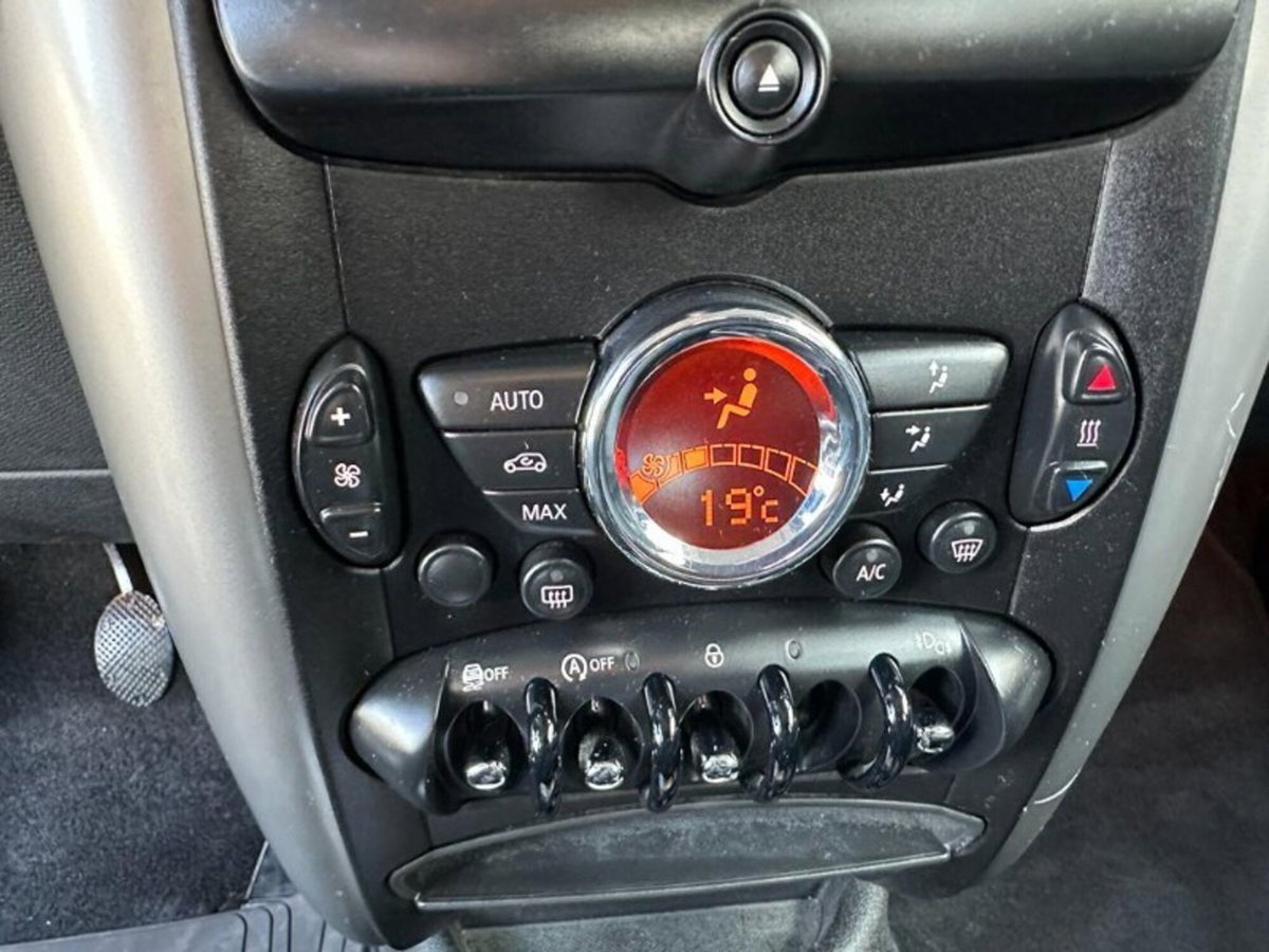 MINI Mini Countryman 1.6 Cooper D Business Countryman ALL4 (13)