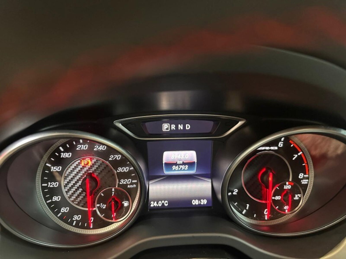 Mercedes-Benz Classe A 45 AMG 4Matic Automatic (6)