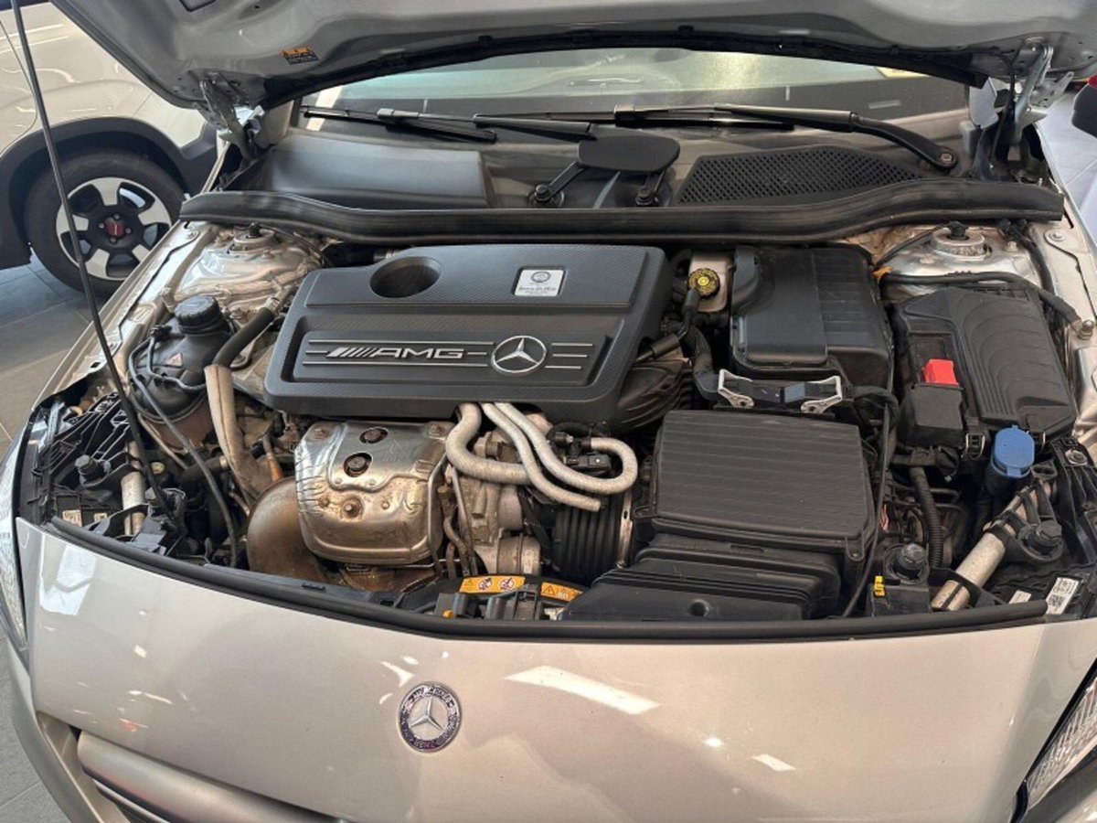 Mercedes-Benz Classe A 45 AMG 4Matic Automatic (8)