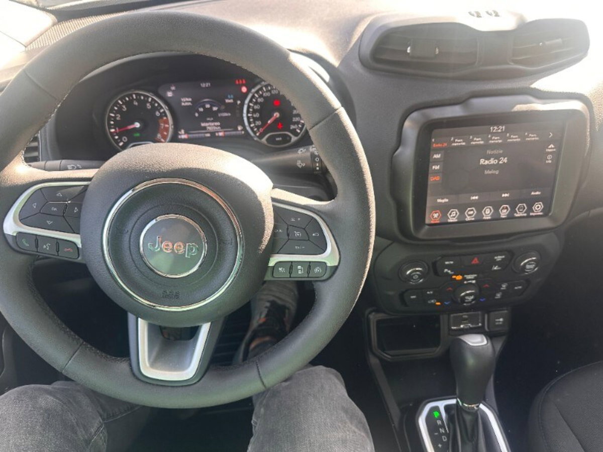 Jeep Renegade 1.5 Turbo T4 MHEV Limited (2)