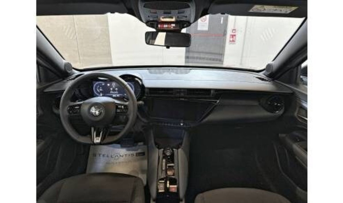 Alfa Romeo Junior 1.2 ibrida 145cv edct6 (18)