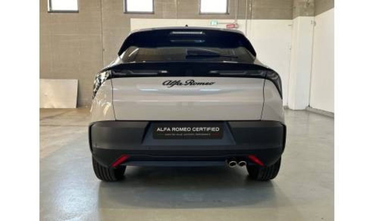 Alfa Romeo Junior 1.2 ibrida 145cv edct6 (5)