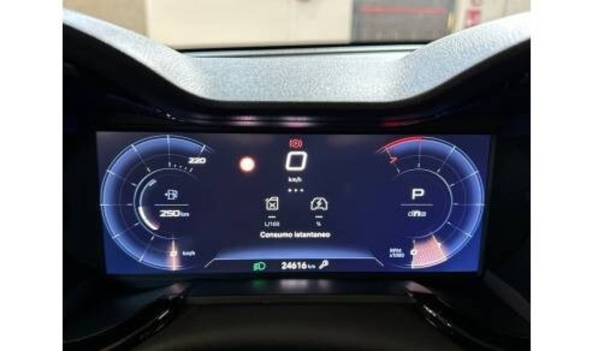 Alfa Romeo Junior 1.2 ibrida 145cv edct6 (7)