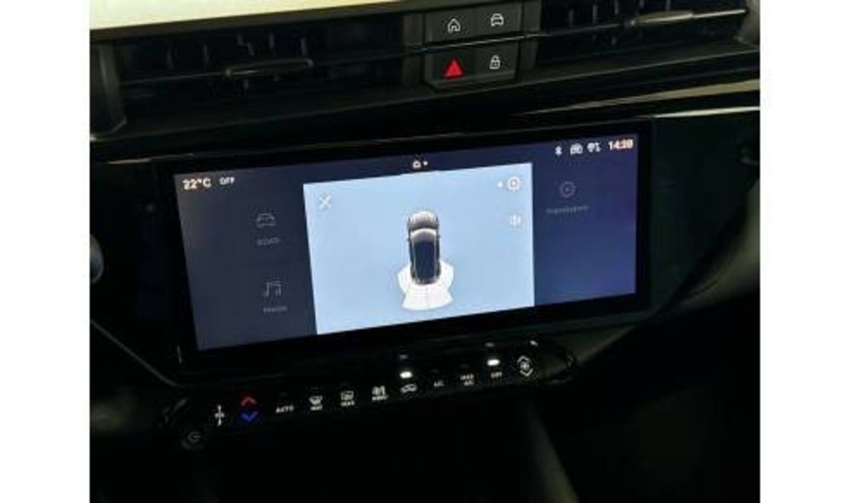 Alfa Romeo Junior 1.2 ibrida 145cv edct6 (9)