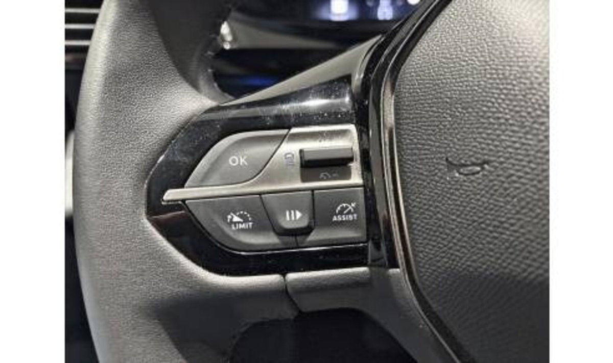 Peugeot 408 1.2 puretech Allure s&s 130cv eat8 (14)