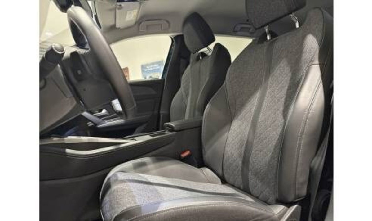 Peugeot 408 1.2 puretech Allure s&s 130cv eat8 (7)