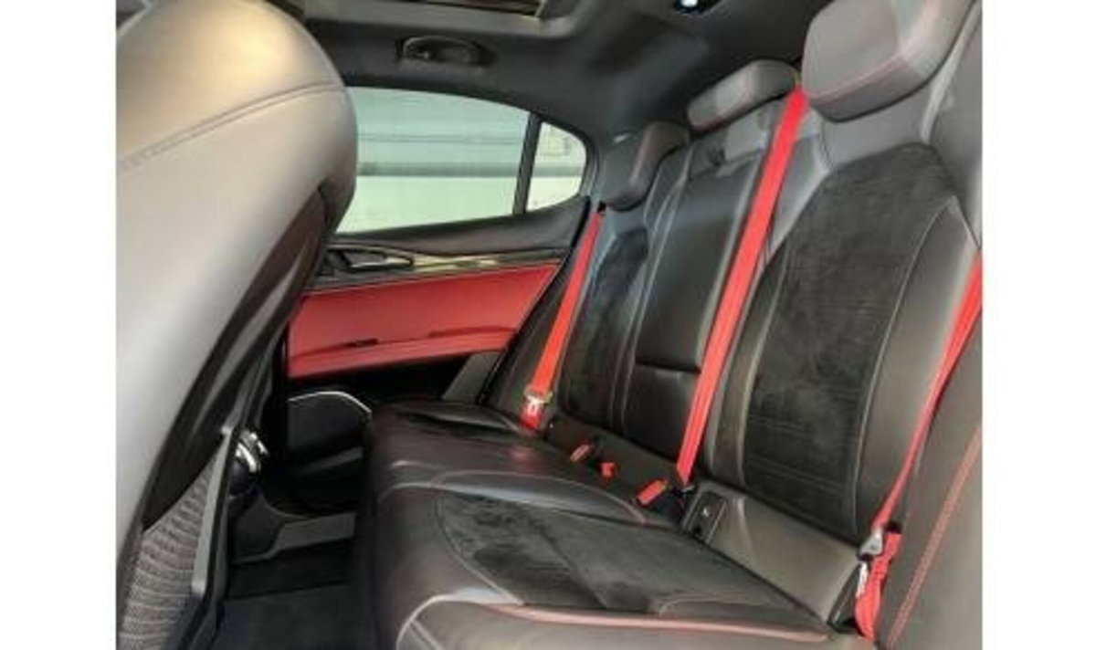Alfa Romeo Stelvio Stelvio 2.9 Bi-Turbo V6 510 CV AT8 Quadrifoglio (10)