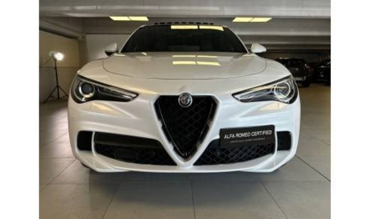 Alfa Romeo Stelvio Stelvio 2.9 Bi-Turbo V6 510 CV AT8 Quadrifoglio (4)