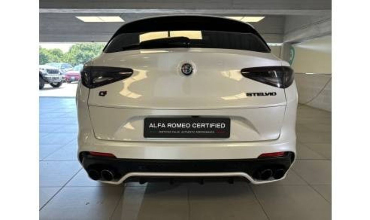 Alfa Romeo Stelvio Stelvio 2.9 Bi-Turbo V6 510 CV AT8 Quadrifoglio (6)