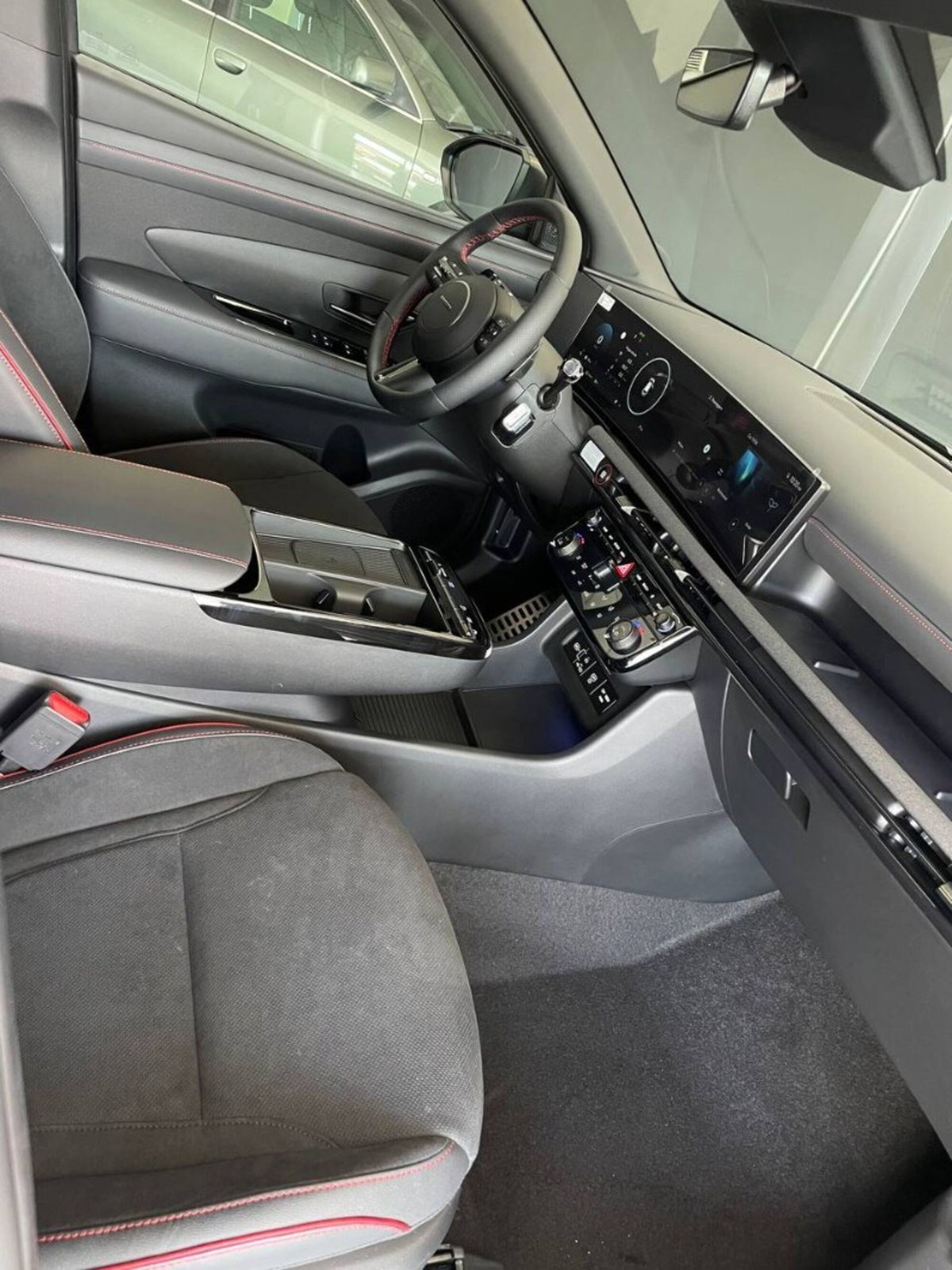 Hyundai Tucson 1.6 t-gdi 48V Xtech 2wd mt (16)