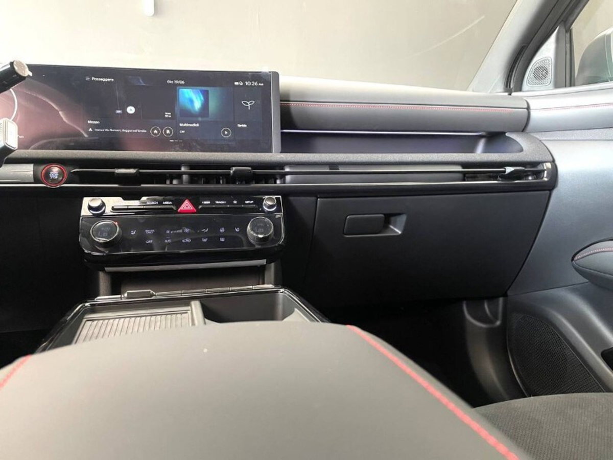 Hyundai Tucson 1.6 t-gdi 48V Xtech 2wd mt (7)