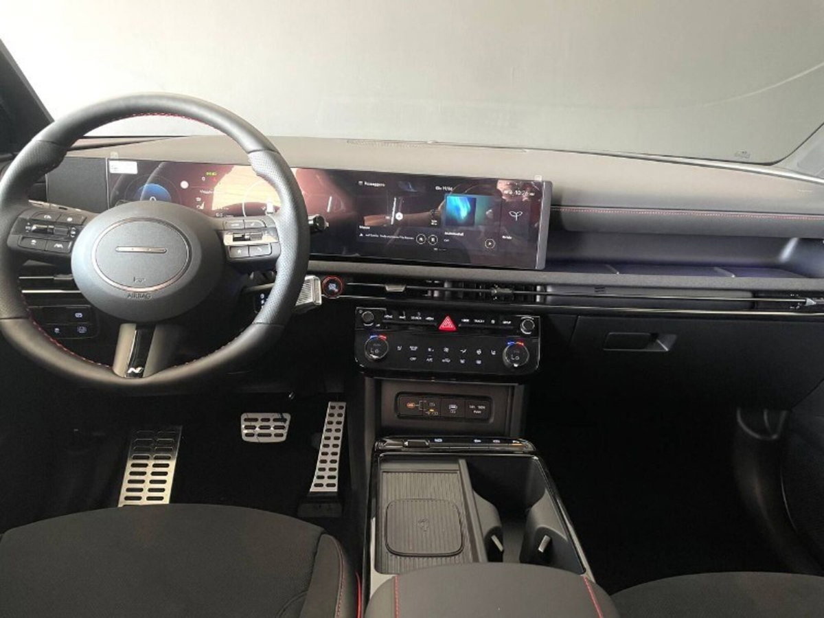 Hyundai Tucson 1.6 t-gdi 48V Xtech 2wd mt (8)