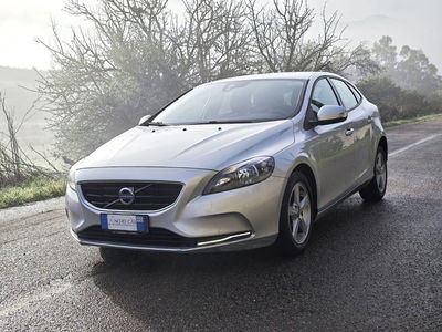 volvo v40 d2 1.6 momentum