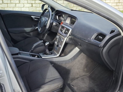 Volvo V40 D2 1.6 Momentum (14)
