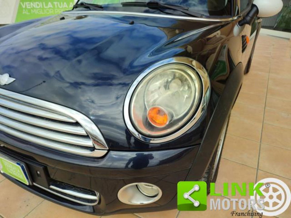 MINI Mini 1.6 16V Cooper D (10)
