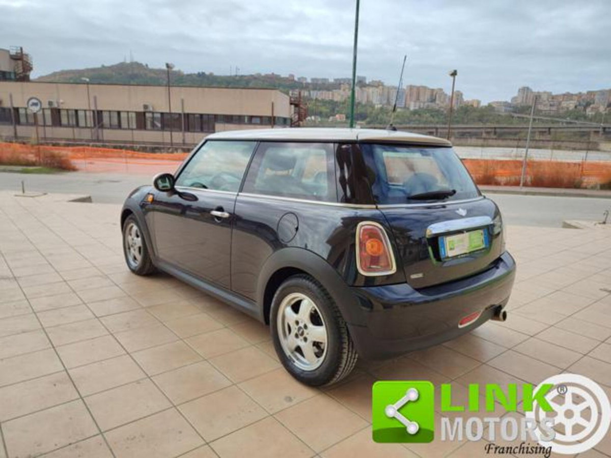 MINI Mini 1.6 16V Cooper D (5)