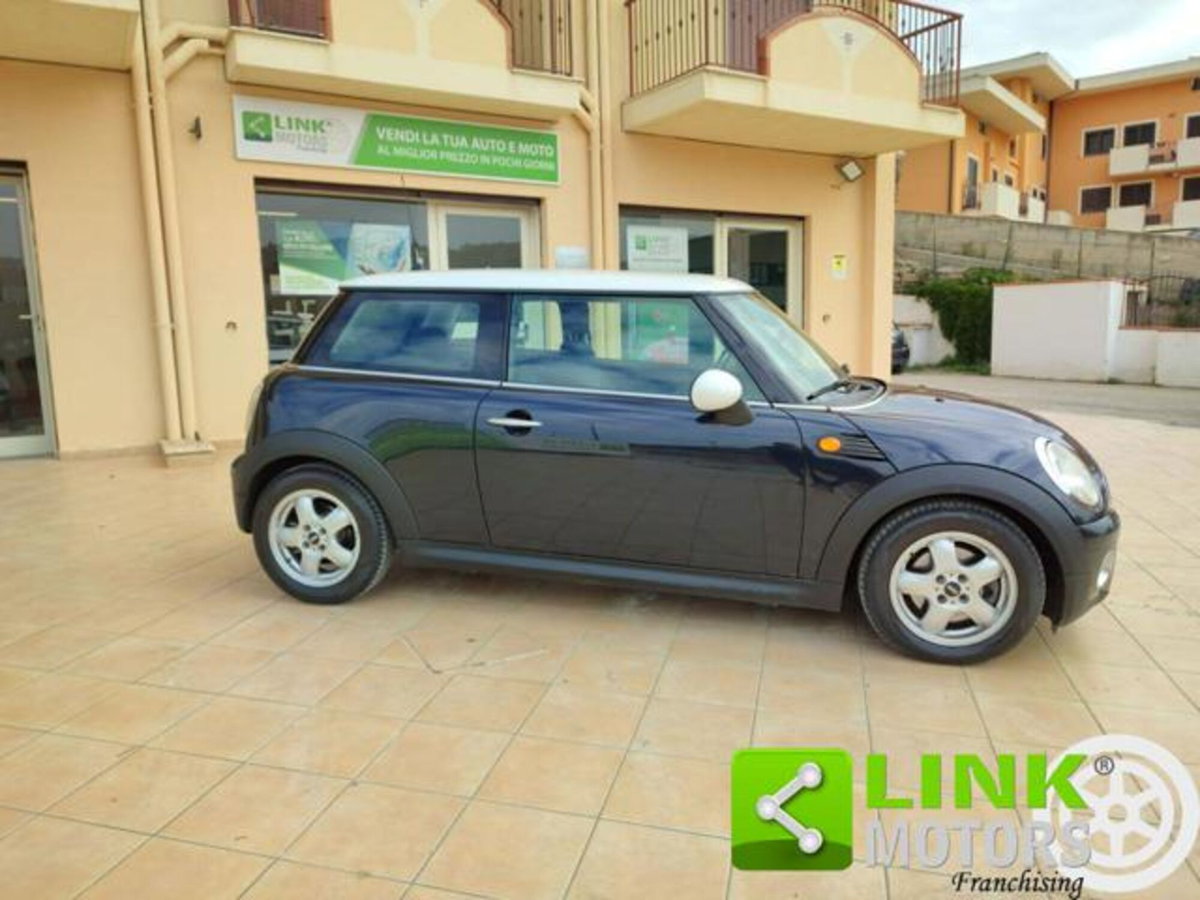 MINI Mini 1.6 16V Cooper D (8)