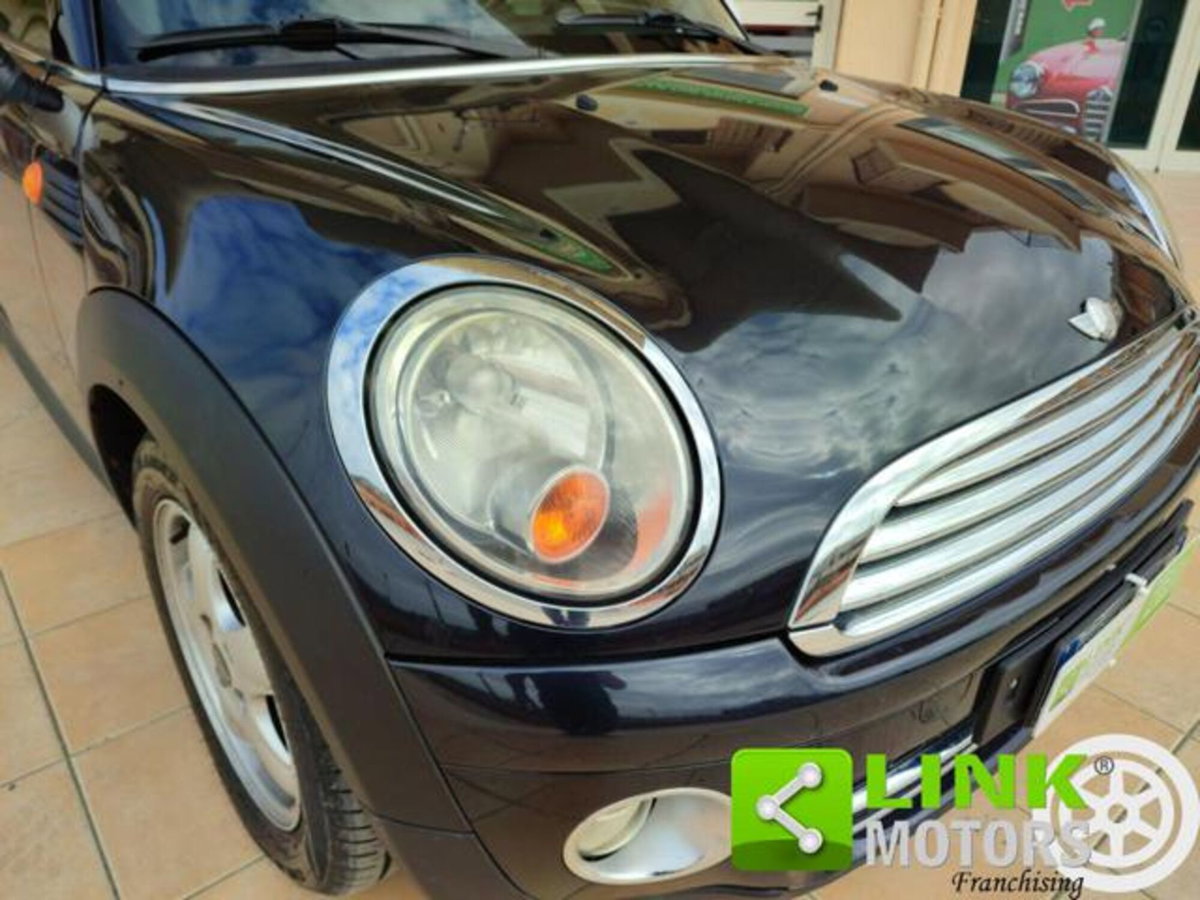 MINI Mini 1.6 16V Cooper D (9)