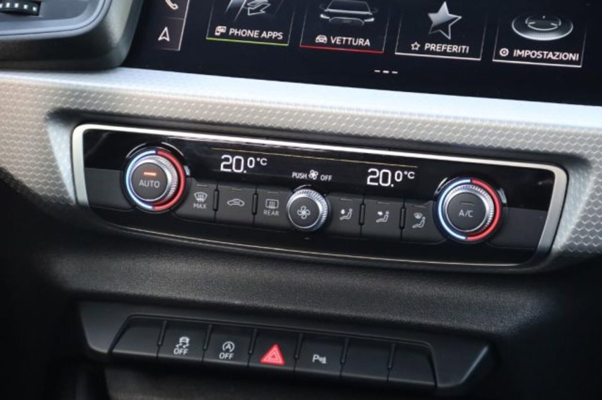 Audi A1 Sportback 35 TFSI S tronic Identity Black (12)