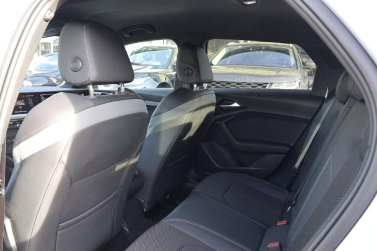 Audi A1 Sportback 35 TFSI S tronic Identity Black (15)