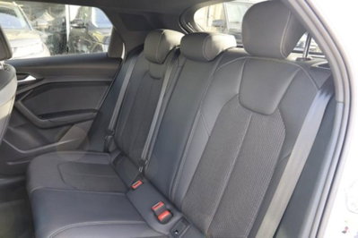 Audi A1 Sportback 35 TFSI S tronic Identity Black (16)