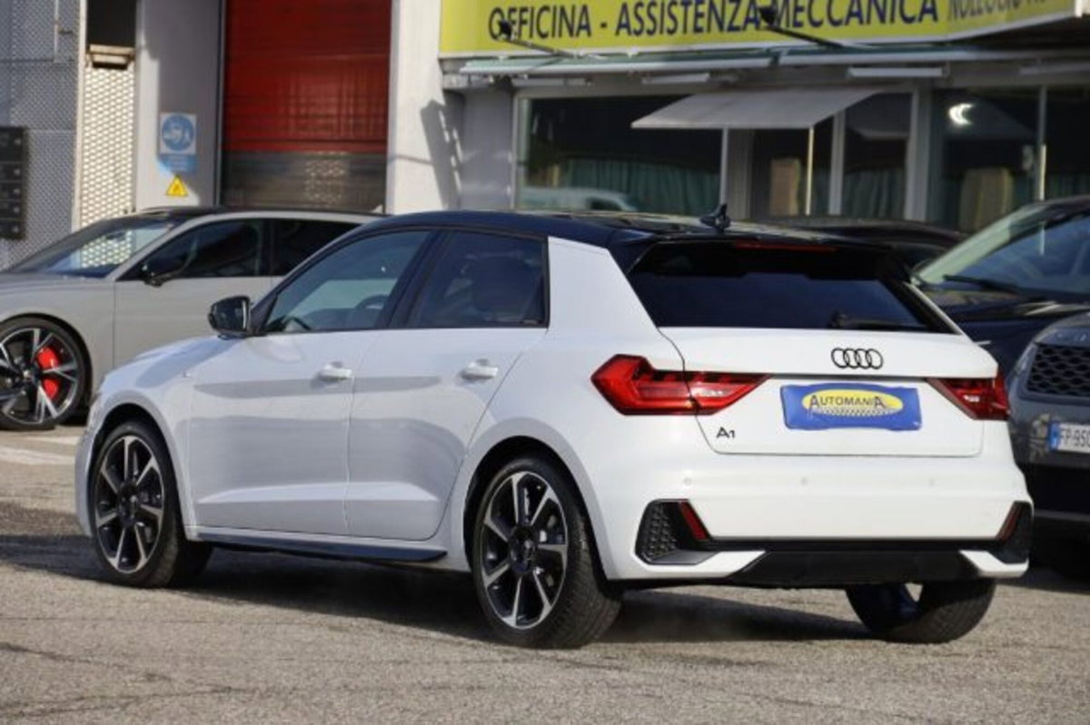 Audi A1 Sportback 35 TFSI S tronic Identity Black (3)