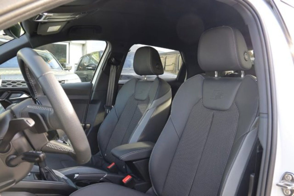 Audi A1 Sportback 35 TFSI S tronic Identity Black (7)