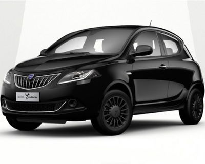 Lancia Ypsilon 1.0 FireFly 5 porte S&S Hybrid Ecochic Silver usata
