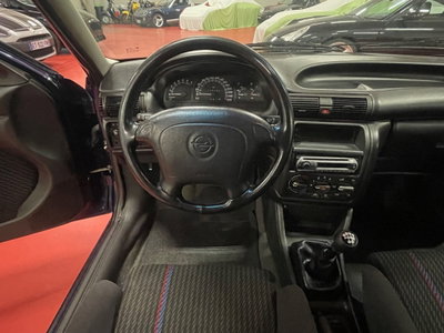 Opel Astra 16V cat 3 porte GSi (11)