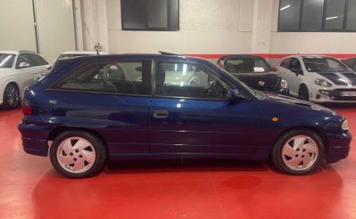 Opel Astra 16V cat 3 porte GSi (6)