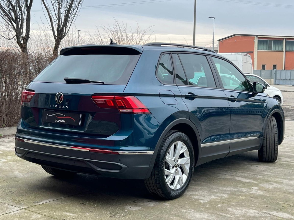 Volkswagen Tiguan 2.0 TDI 150 CV SCR DSG 4MOTION Life (2)