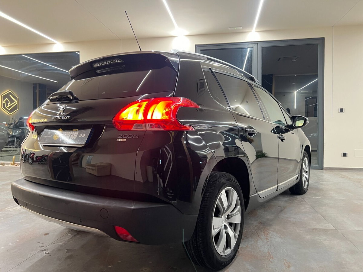 Peugeot 2008 e-HDi 92 CV Stop&Start robotizzato Allure (3)