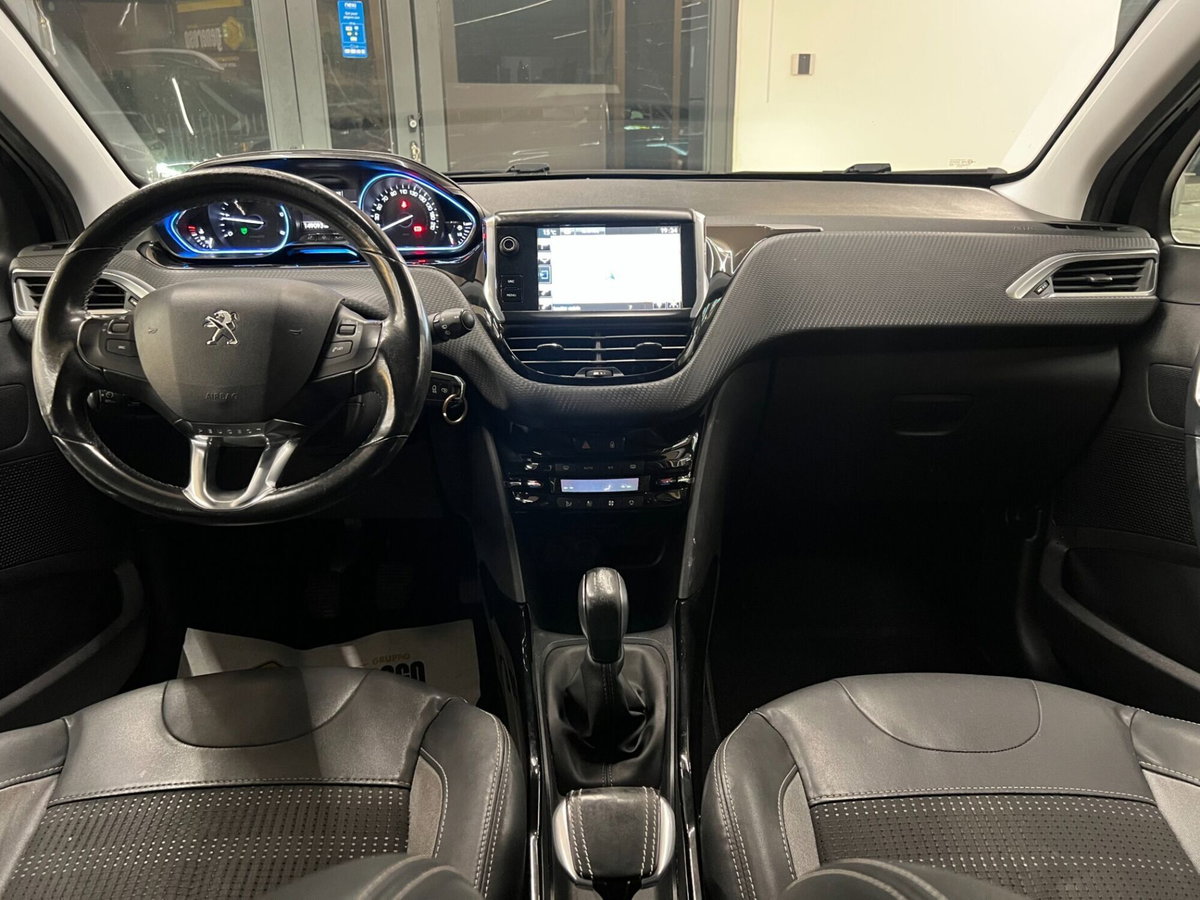 Peugeot 2008 e-HDi 92 CV Stop&Start robotizzato Allure (8)