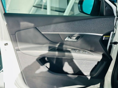 Peugeot 3008 BlueHDi 120 S&S EAT6 GT Line (20)
