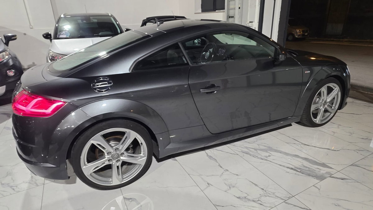 Audi TT Coupé 2.0 TDI ultra S line (13)