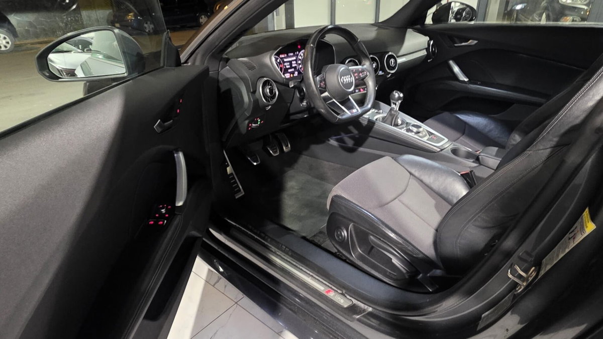 Audi TT Coupé 2.0 TDI ultra S line (18)
