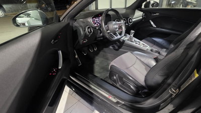 Audi TT Coupé 2.0 TDI ultra S line (18)