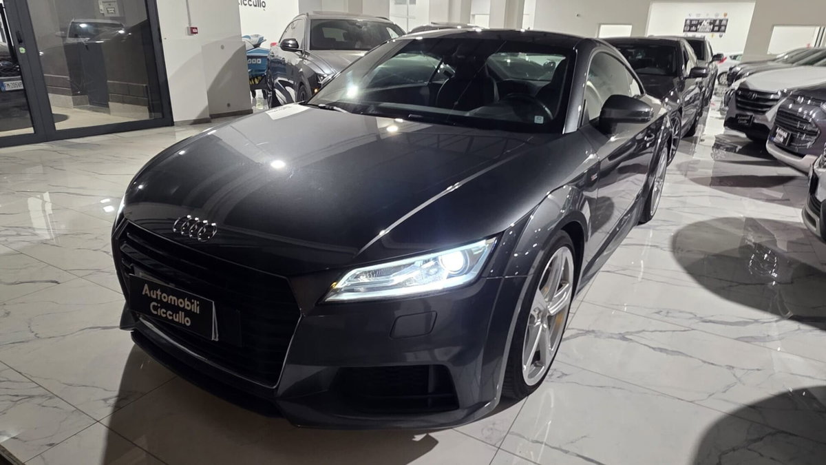 Audi TT Coupé 2.0 TDI ultra S line (2)