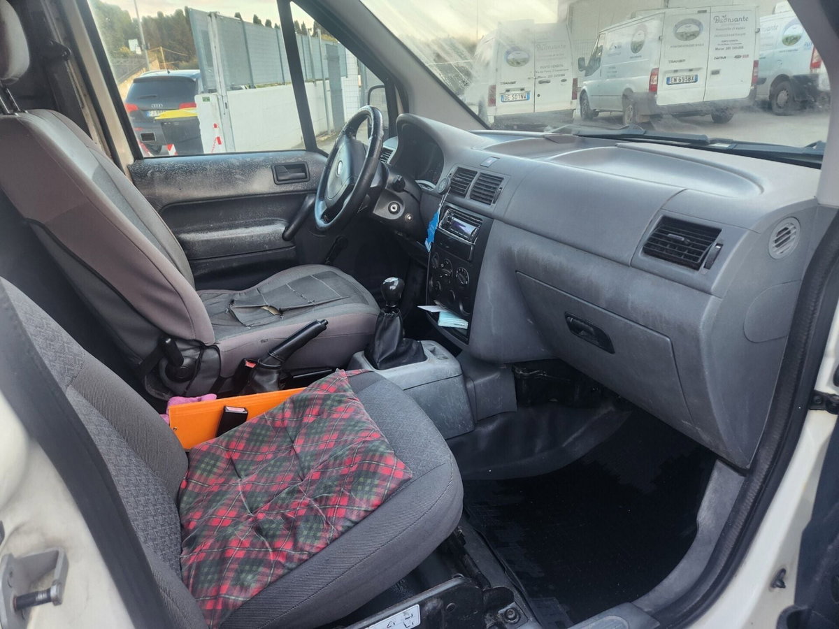 Ford Transit Connect  220L 1.8 TDDi cat PL-TA (6)