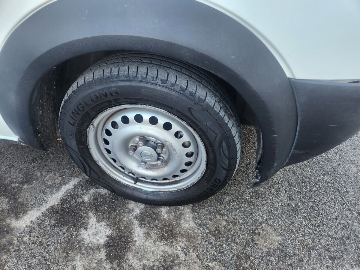 Ford Transit Connect  220L 1.8 TDDi cat PL-TA (7)