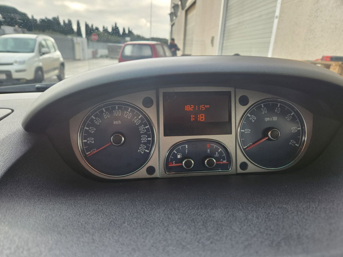 Lancia Musa 1.3 Multijet 16V 70 CV Argento (7)