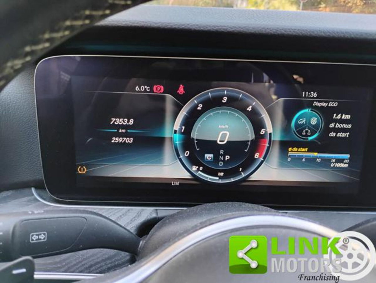 Mercedes-Benz Classe E 220 d 4Matic Auto Sport (11)